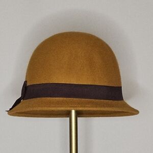 Vintage 1920s Style Wool Felt Cloche Hat - Camel Brown with Ribbon Accent
